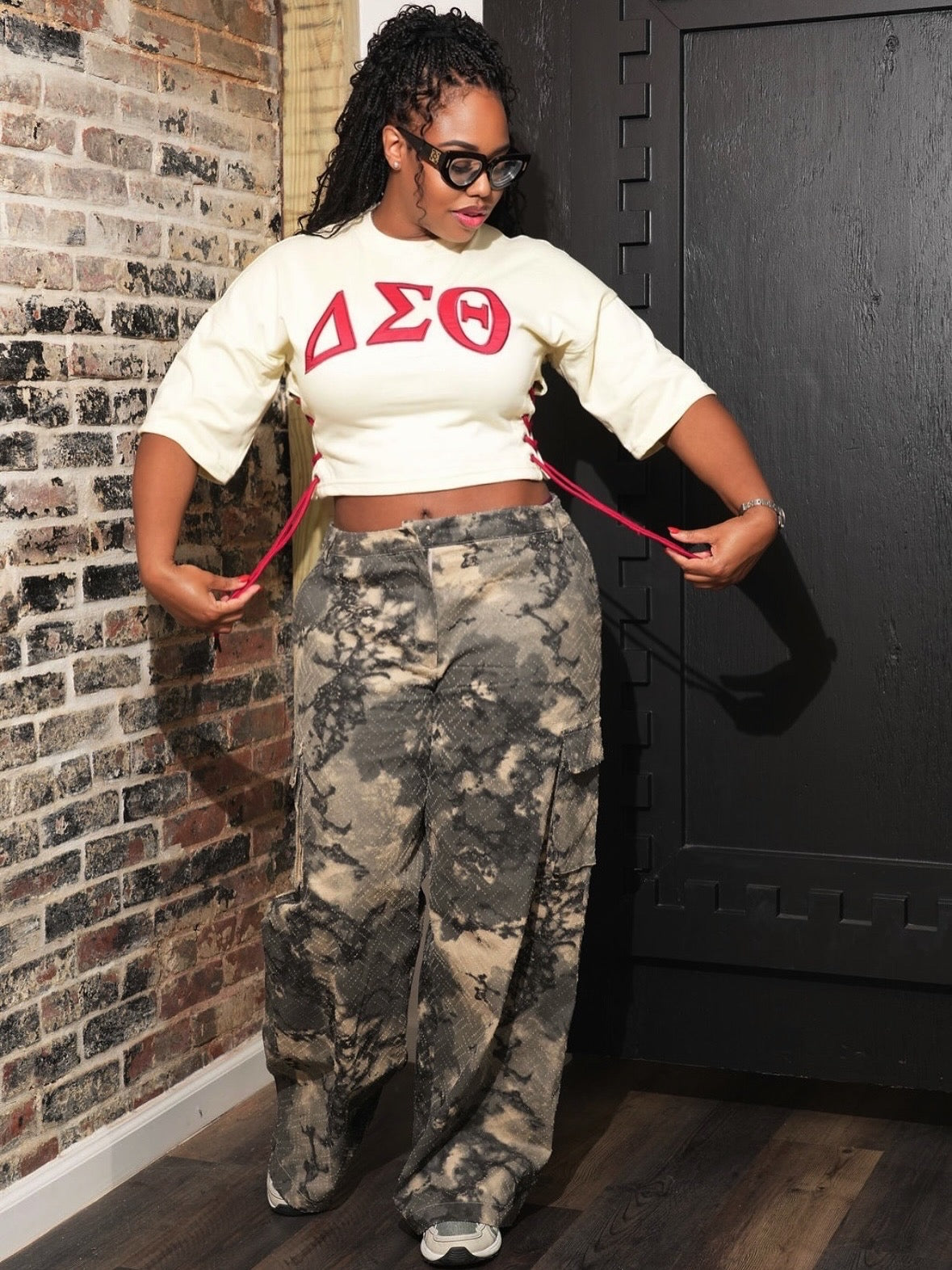 She Tie Cream & Crimson Shirt