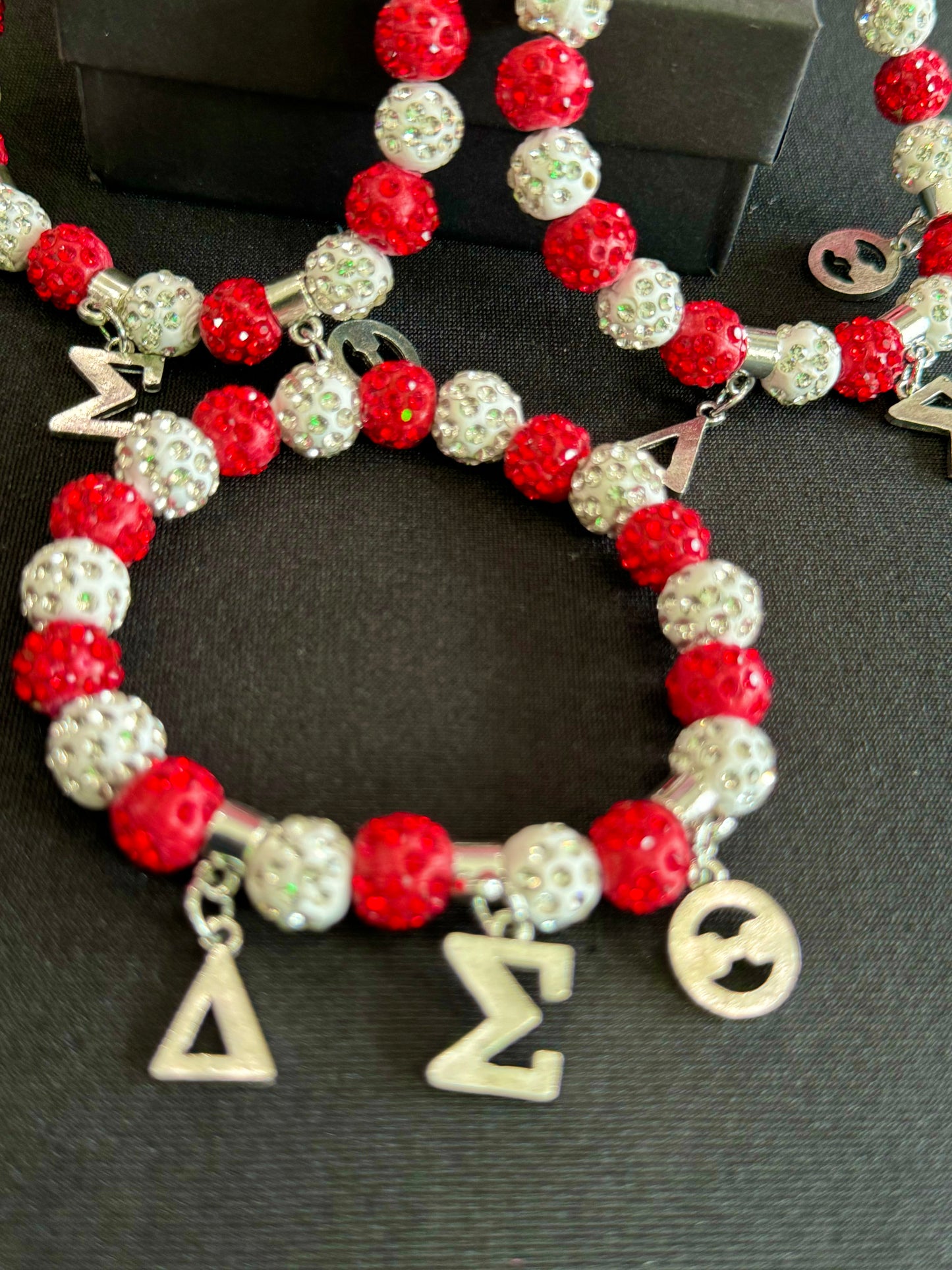 Delta Sigma Theta ΔΣΘ Red And White Beaded Bracelet