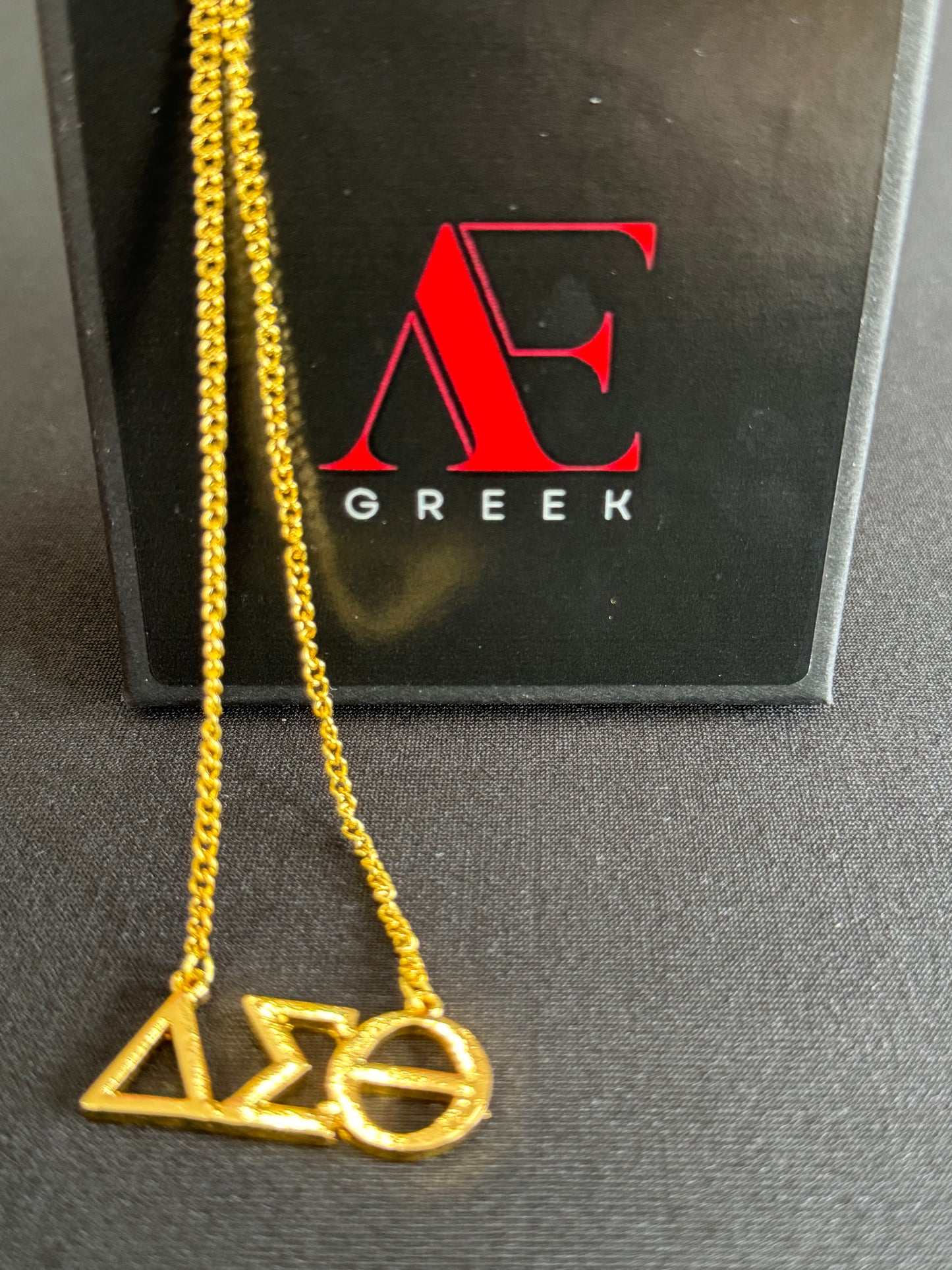 Delta Sigma Theta ΔΣΘ Necklace (Gold)